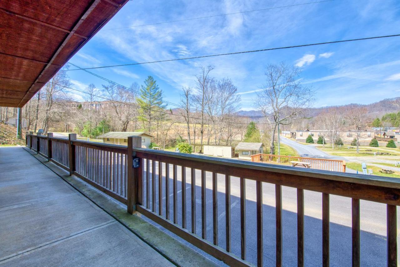 Campground Cabin Lake Junaluska Екстериор снимка